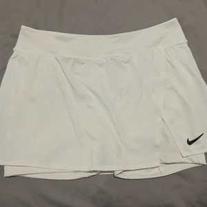 Nike Women's Court Victory Straight 13" Tennis Skort - Never Worn